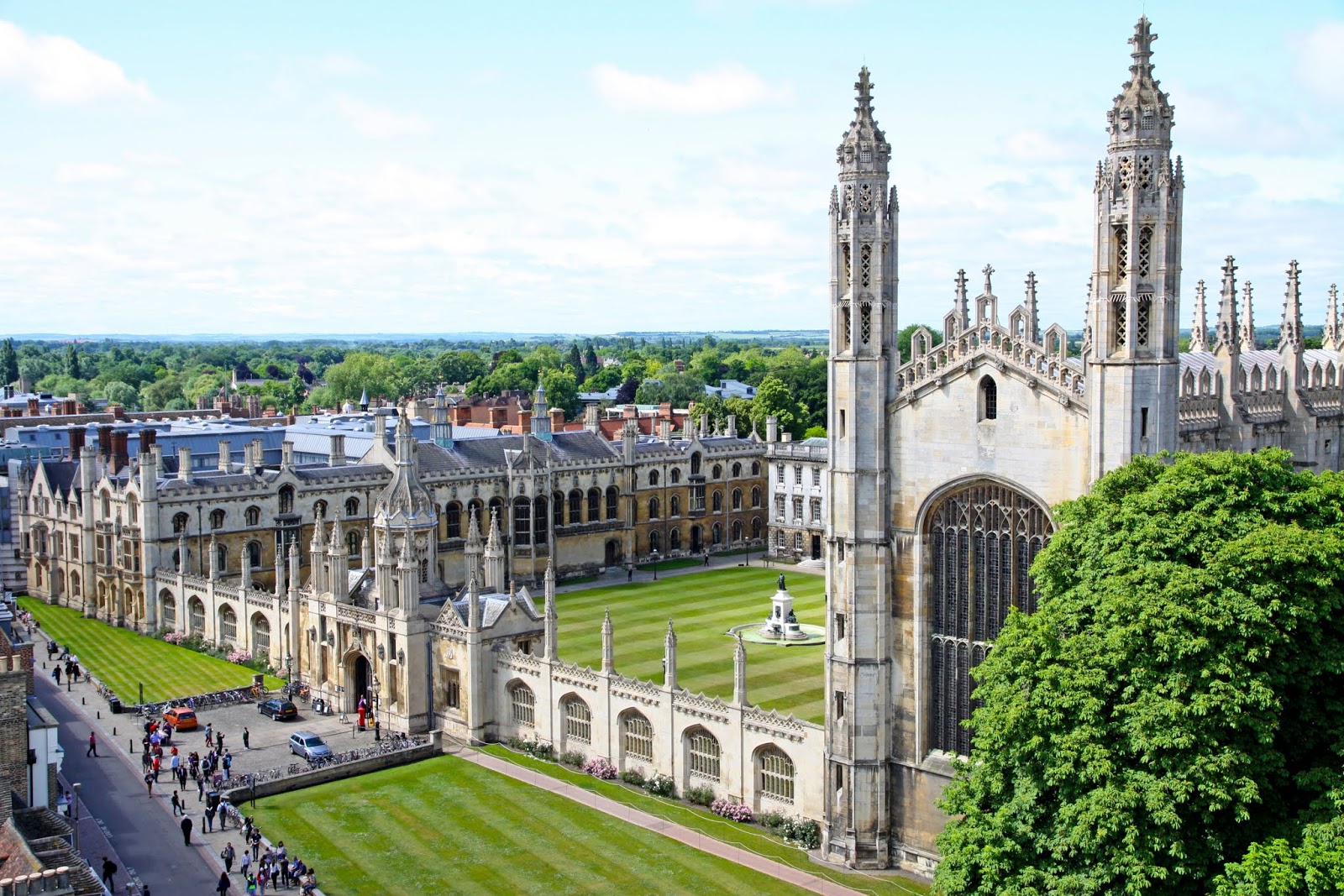 The Top Universities in the USA and UK: A Comparative Analysis for Prospective Students
